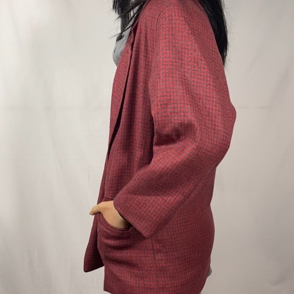 Vintage Carlisle Red and Grey Houndstooth Blazer - Picture 4 of 10